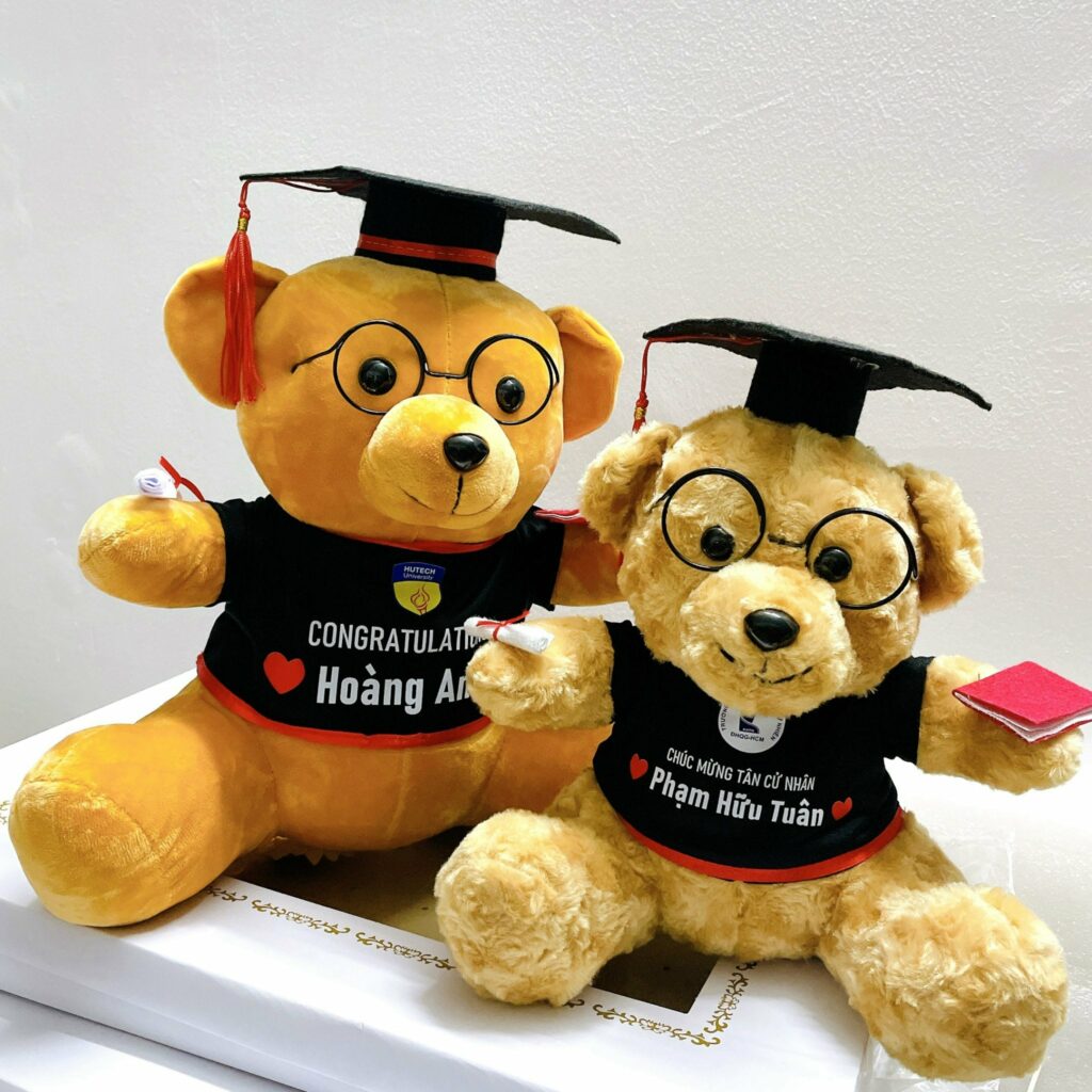 quà tặng gấu tốt nghiệp in tên